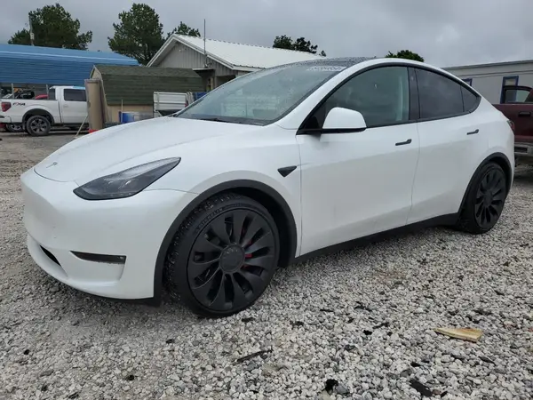 7SAYGDEF4PF707605 2023 TESLA MODEL Y - Image 1