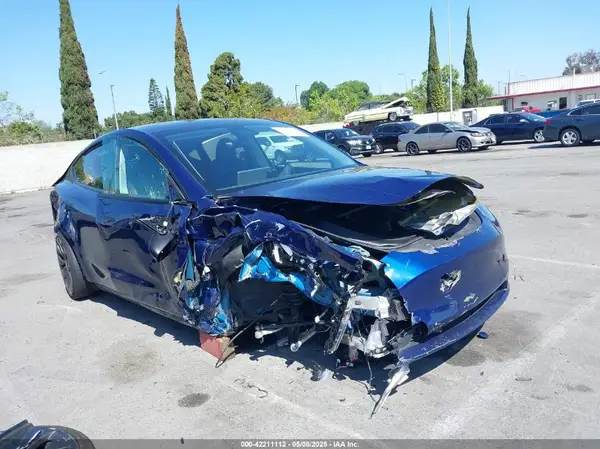 7SAYGDEF4PF709015 2023 TESLA MODEL Y - Image 1