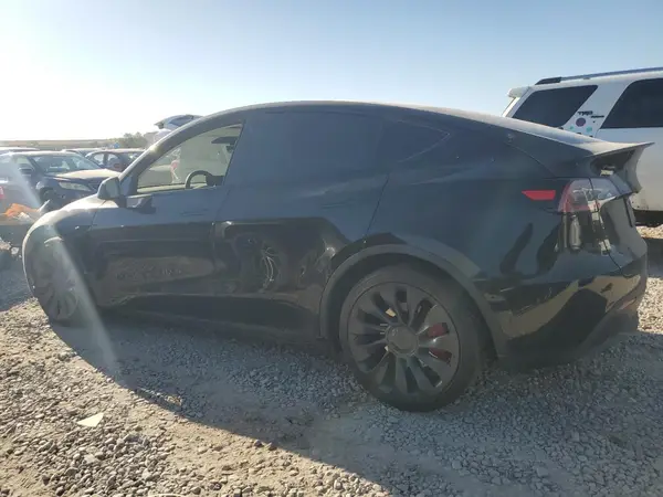 7SAYGDEF4PF738143 2023 TESLA MODEL Y - Image 2