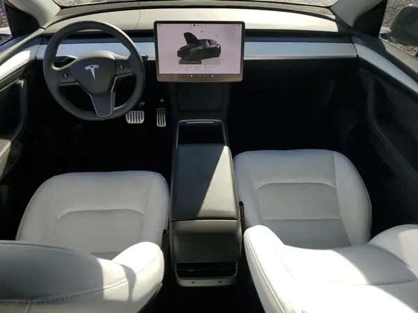 7SAYGDEF4PF738143 2023 TESLA MODEL Y - Image 8