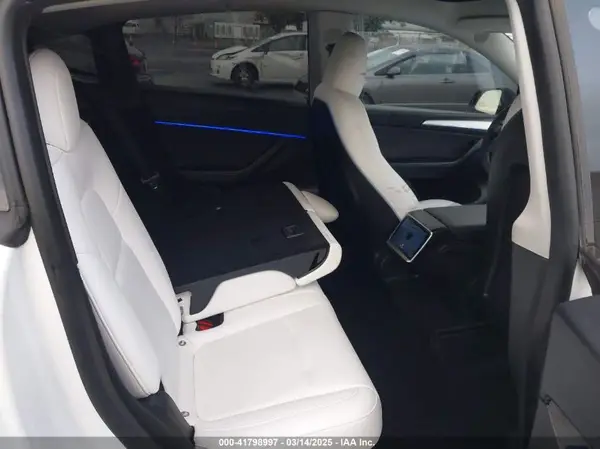 7SAYGDEF4PF738885 2023 TESLA MODEL Y - Image 8