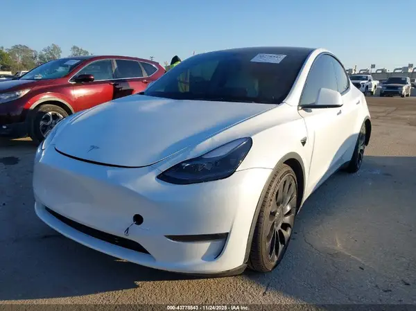7SAYGDEF4PF738918 2023 TESLA MODEL Y - Image 2
