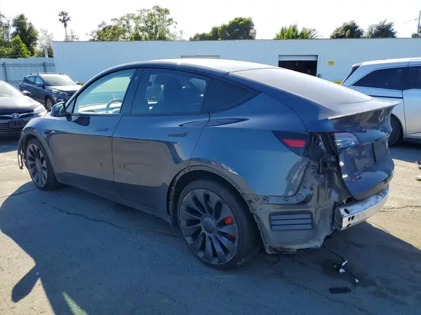 7SAYGDEF4PF767139 2023 TESLA MODEL Y - Image 2