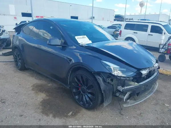 7SAYGDEF4PF785348 2023 TESLA MODEL Y - Image 1