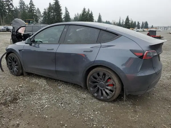 7SAYGDEF4PF794244 2023 TESLA MODEL Y - Image 2