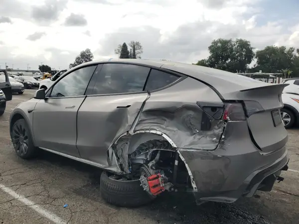 7SAYGDEF4PF795264 2023 TESLA MODEL Y - Image 2