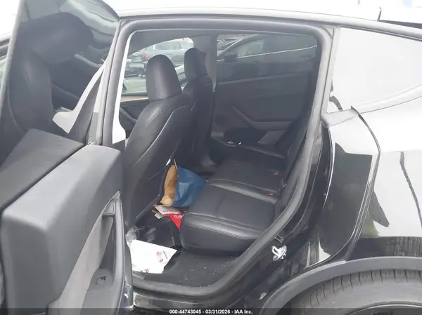 7SAYGDEF4PF808076 2023 TESLA MODEL Y - Image 8