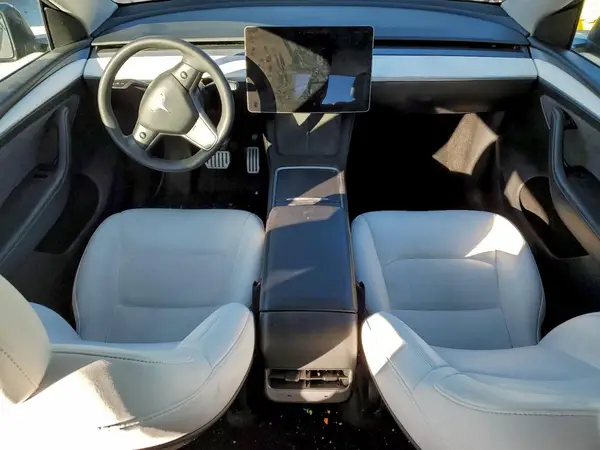 7SAYGDEF4PF831583 2023 TESLA MODEL Y - Image 8