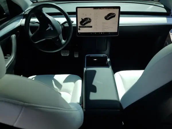 7SAYGDEF4PF833706 2023 TESLA MODEL Y - Image 8