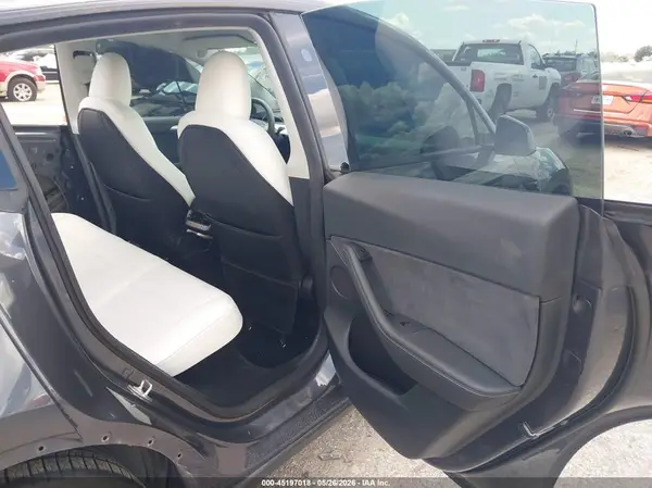 7SAYGDEF4PF838761 2023 TESLA MODEL Y - Image 8