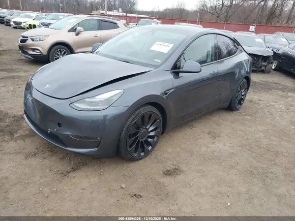 7SAYGDEF4PF841398 2023 TESLA MODEL Y - Image 2