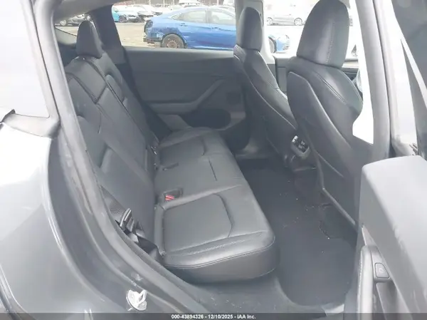 7SAYGDEF4PF841398 2023 TESLA MODEL Y - Image 8