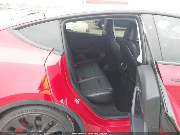 7SAYGDEF4PF845371 2023 TESLA MODEL Y - Image 8
