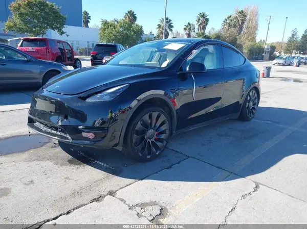 7SAYGDEF4PF847654 2023 TESLA MODEL Y - Image 2