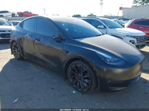 7SAYGDEF4PF853941 2023 TESLA MODEL Y - Image 1