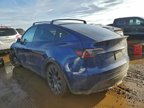 7SAYGDEF4PF880346 2023 TESLA MODEL Y - Image 2