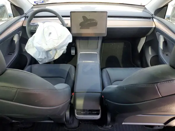 7SAYGDEF4PF882369 2023 TESLA MODEL Y - Image 8