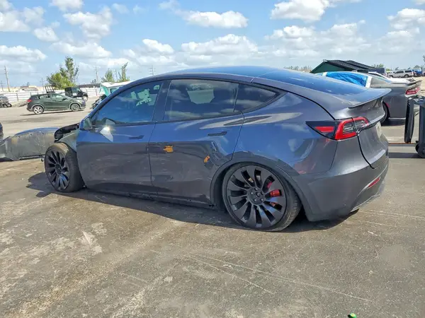 7SAYGDEF4PF911501 2023 TESLA MODEL Y - Image 2