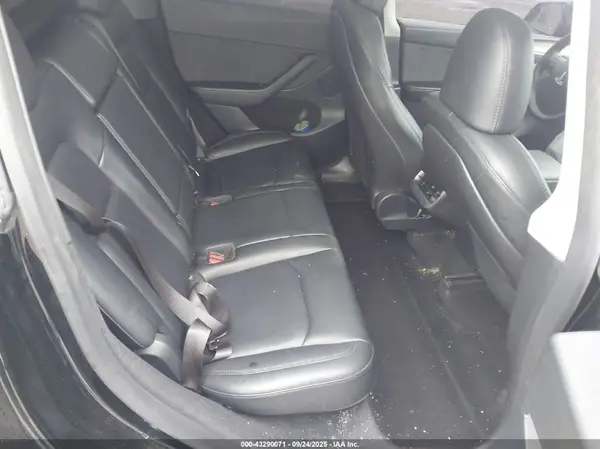 7SAYGDEF4PF913409 2023 TESLA MODEL Y - Image 8
