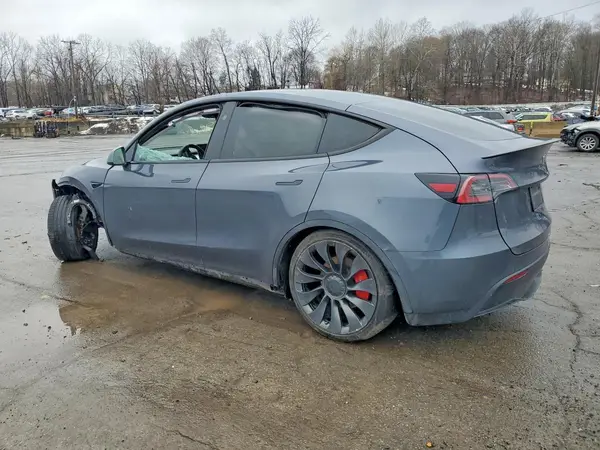 7SAYGDEF4PF916472 2023 TESLA MODEL Y - Image 2