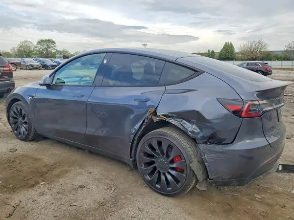 7SAYGDEF4PF920795 2023 TESLA MODEL Y - Image 2