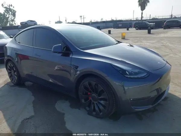 7SAYGDEF4PF921445 2023 TESLA MODEL Y - Image 1