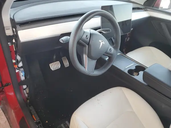 7SAYGDEF4PF947642 2023 TESLA MODEL Y - Image 8
