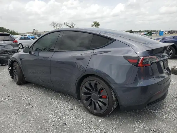 7SAYGDEF4PF964022 2026 TESLA MODEL Y - Image 2