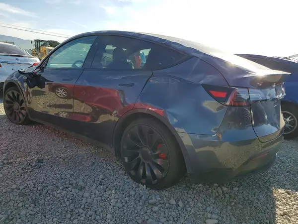 7SAYGDEF4PF979359 2023 TESLA MODEL Y - Image 2