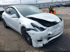 7SAYGDEF4RA278532 2024 TESLA MODEL Y