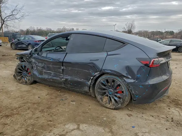 7SAYGDEF4RA279602 2024 TESLA MODEL Y - Image 2