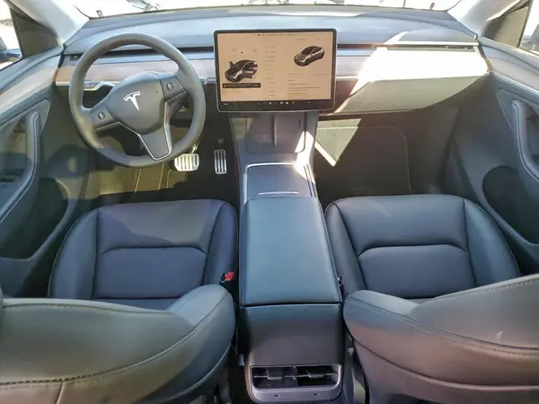 7SAYGDEF4RA305700 2024 TESLA MODEL Y - Image 8