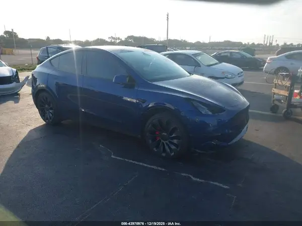 7SAYGDEF4RA312033 2024 TESLA MODEL Y - Image 1