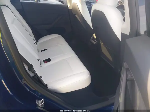 7SAYGDEF4RA312033 2024 TESLA MODEL Y - Image 8