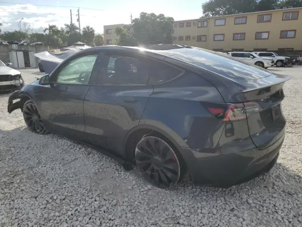 7SAYGDEF4RA318253 2024 TESLA MODEL Y - Image 2