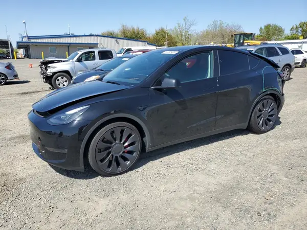 7SAYGDEF4RF048556 2024 TESLA MODEL Y - Image 1