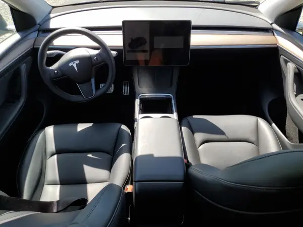 7SAYGDEF4RF048556 2024 TESLA MODEL Y - Image 8