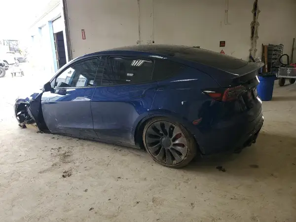7SAYGDEF4RF050789 2024 TESLA MODEL Y - Image 2