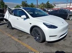 7SAYGDEF4RF057466 2024 TESLA MODEL Y