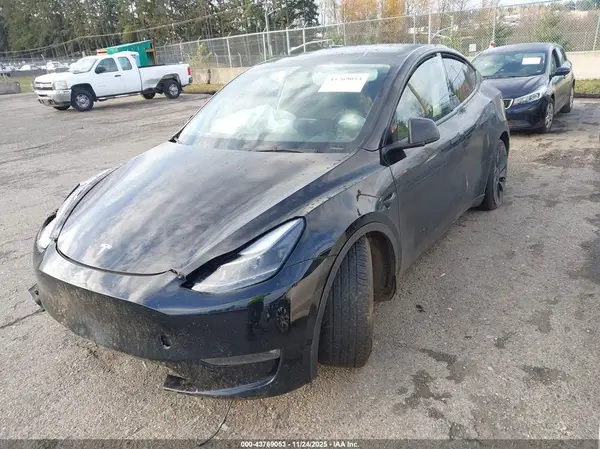 7SAYGDEF4RF066068 2024 TESLA MODEL Y - Image 2