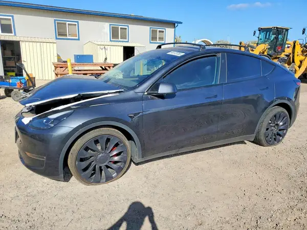 7SAYGDEF4RF086532 2024 TESLA MODEL Y - Image 1