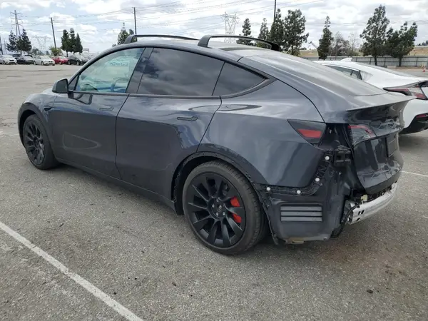 7SAYGDEF4RF093058 2024 TESLA MODEL Y - Image 2