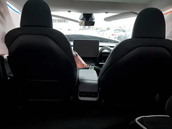 7SAYGDEF4RF152108 2024 TESLA MODEL Y - Image 8