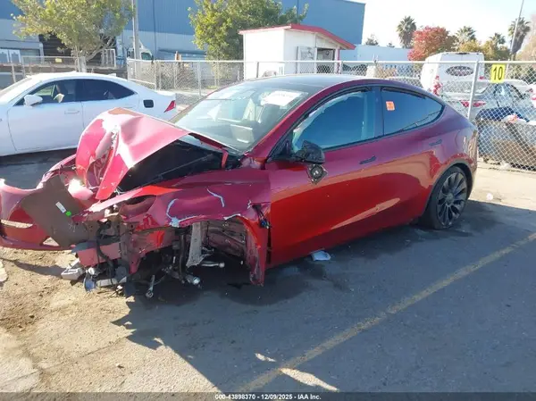 7SAYGDEF4RF162153 2024 TESLA MODEL Y - Image 2