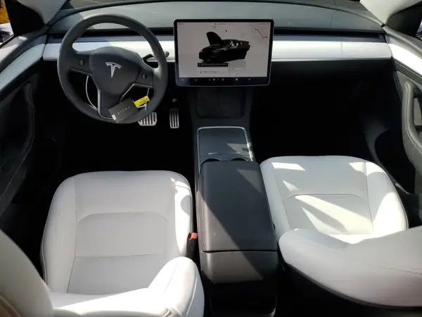 7SAYGDEF4RF180264 2024 TESLA MODEL Y - Image 8