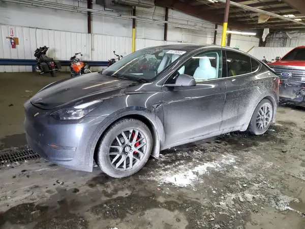 7SAYGDEF4SA346883 2025 TESLA MODEL Y - Image 1