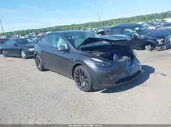 7SAYGDEF4SA363649 2025 TESLA MODEL Y