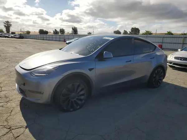 7SAYGDEF4SF232272 2025 TESLA MODEL Y - Image 1