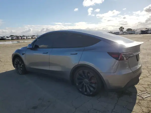 7SAYGDEF4SF232272 2025 TESLA MODEL Y - Image 2