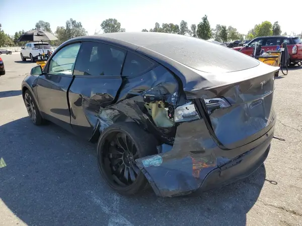 7SAYGDEF4SF244566 2025 TESLA MODEL Y - Image 2